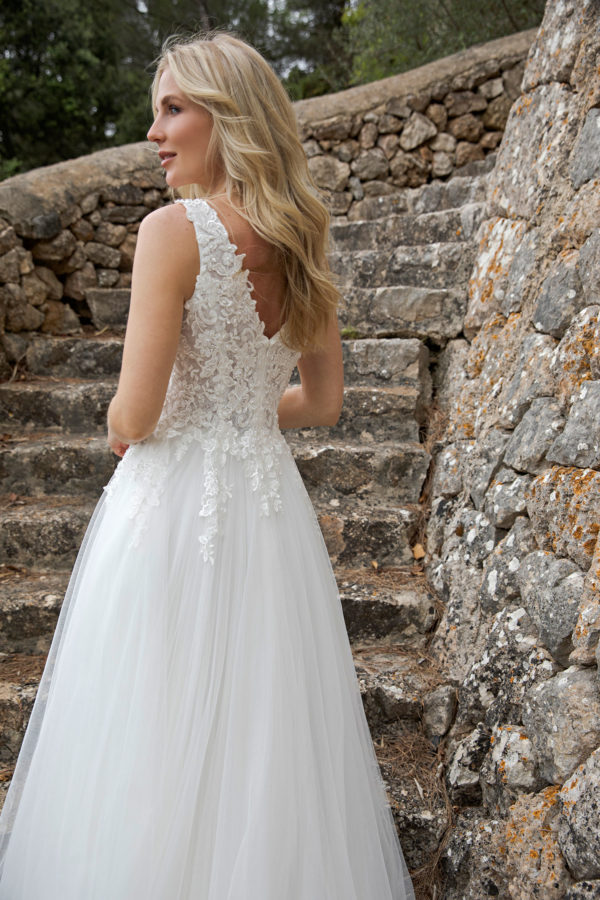 Amera Vera 2022 Brautkleid B2206 1 Juno das Hochzeitshaus Brautmode Meinersen