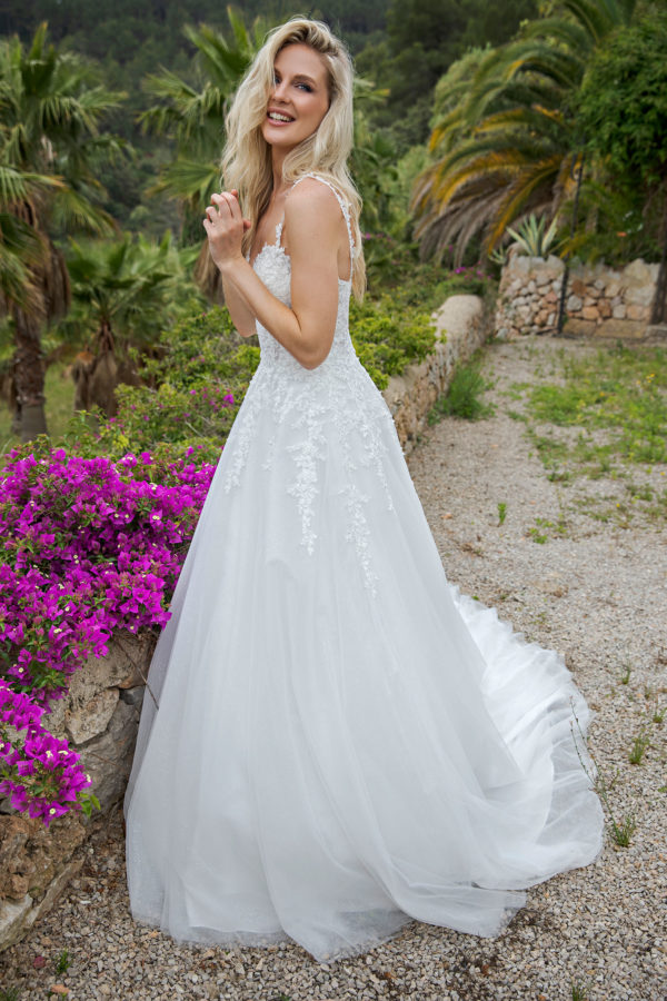 Amera Vera 2022 Brautkleid B2217 2 Juno das Hochzeitshaus Brautmode Meinersen