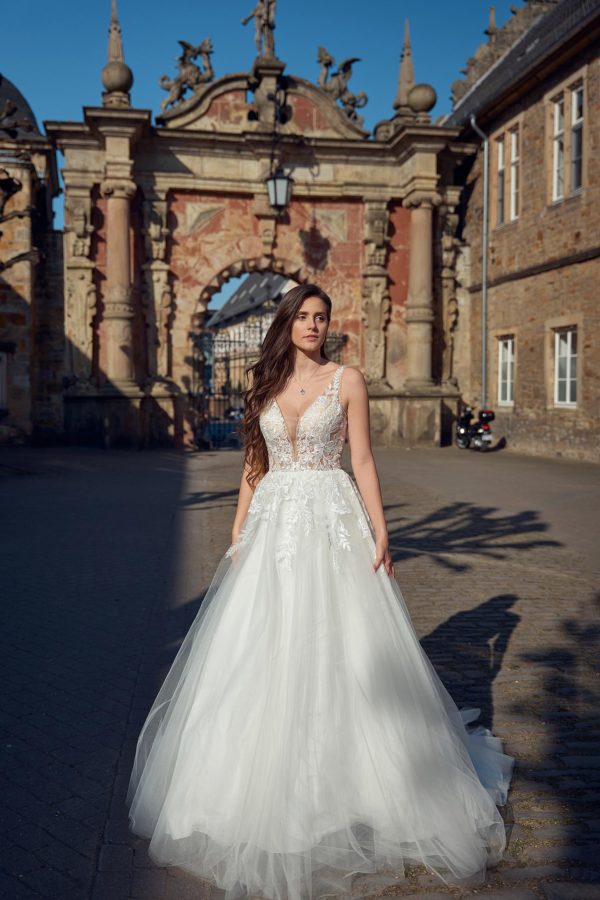 Amera Vera 2023 Brautkleid B2309 (1) Juno das Hochzeitshaus Brautmode Meinersen