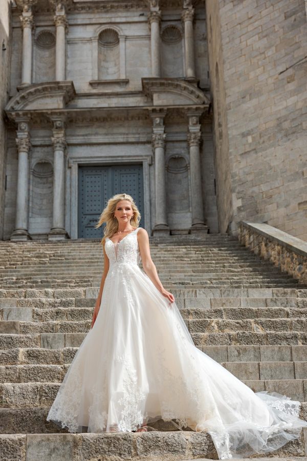 Amera Vera 2023 Brautkleid B2319 (1) Juno das Hochzeitshaus Brautmode Meinersen