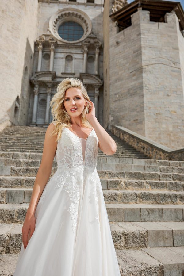 Amera Vera 2023 Brautkleid B2319 (2) Juno das Hochzeitshaus Brautmode Meinersen