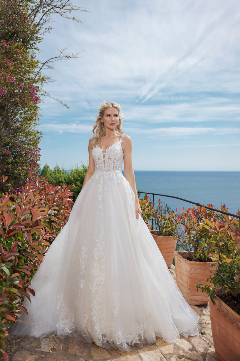 Amera Vera 2024 Brautkleid B2403 (1) Juno das Hochzeitshaus Meinersen bei Braunschweig Wolfsburg