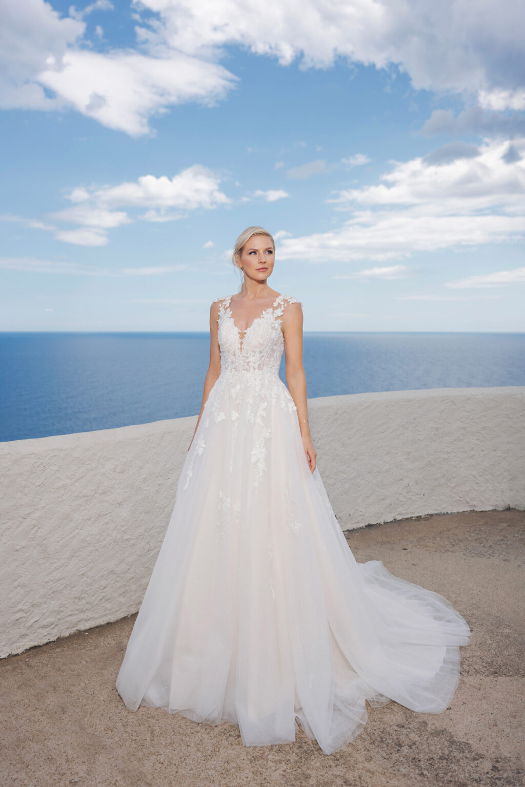Amera Vera 2024 Brautkleid B2404 (1) Juno das Hochzeitshaus Meinersen bei Braunschweig Wolfsburg