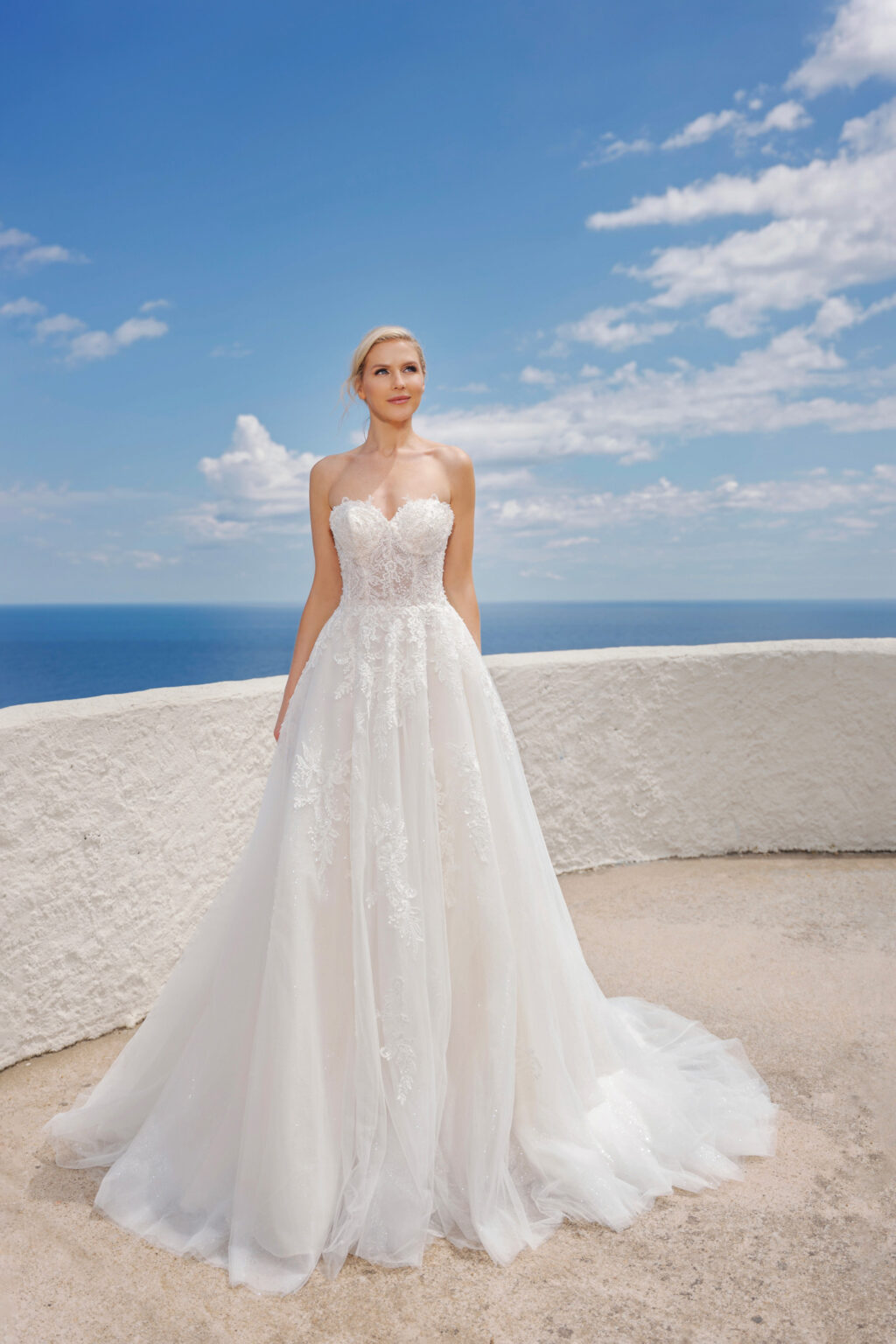 Amera Vera 2024 Brautkleid B2407 (1) Juno das Hochzeitshaus Meinersen bei Braunschweig Wolfsburg