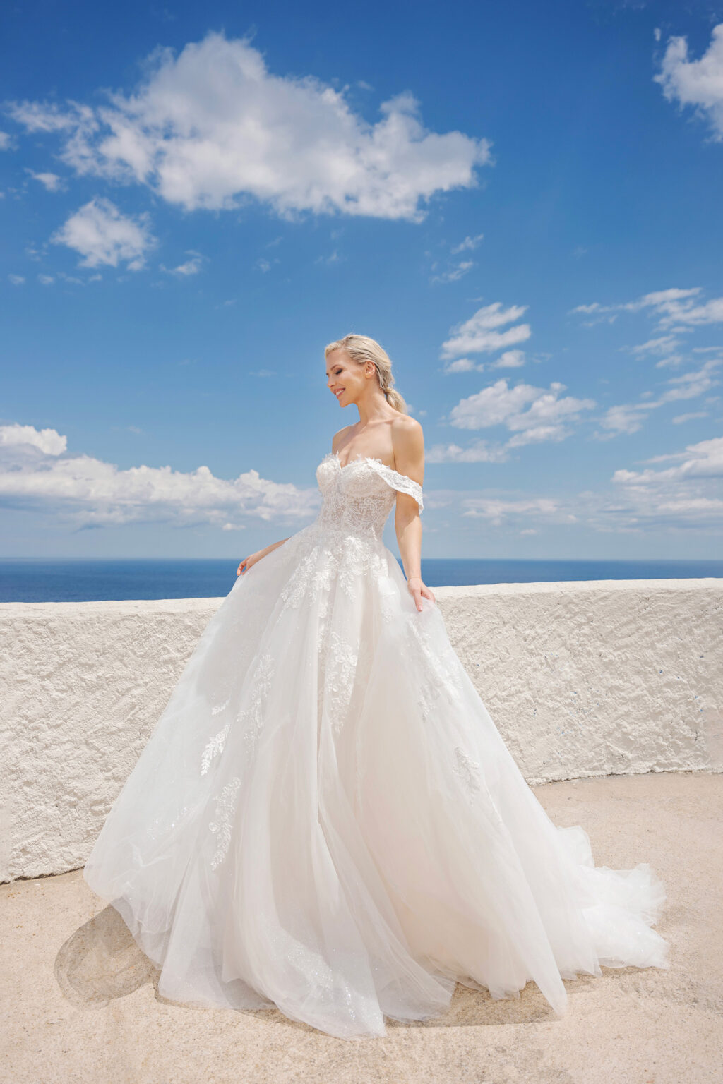 Amera Vera 2024 Brautkleid B2407 (2) Juno das Hochzeitshaus Meinersen bei Braunschweig Wolfsburg
