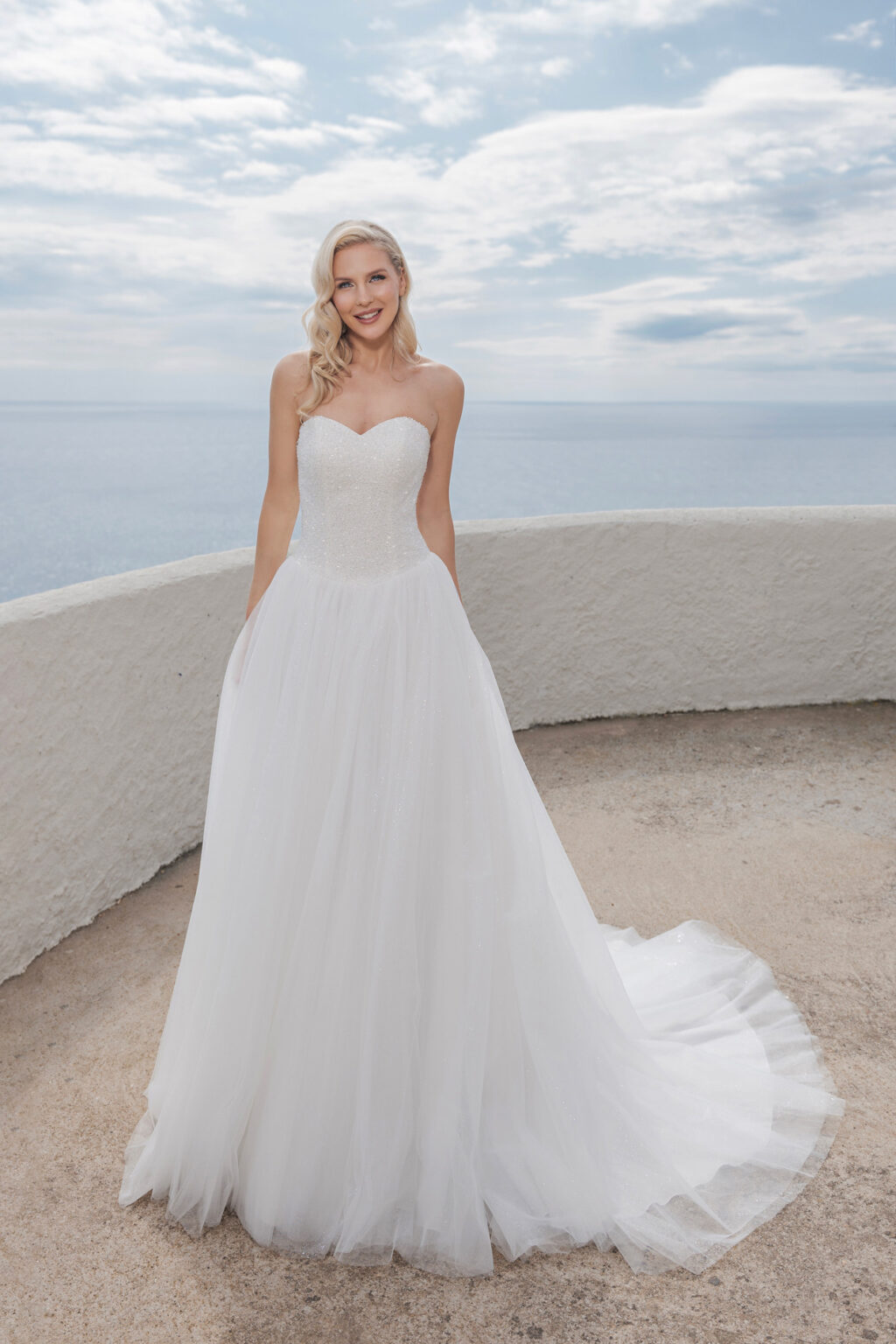 Amera Vera 2024 Brautkleid B2423 (1) Juno das Hochzeitshaus Meinersen bei Braunschweig Wolfsburg