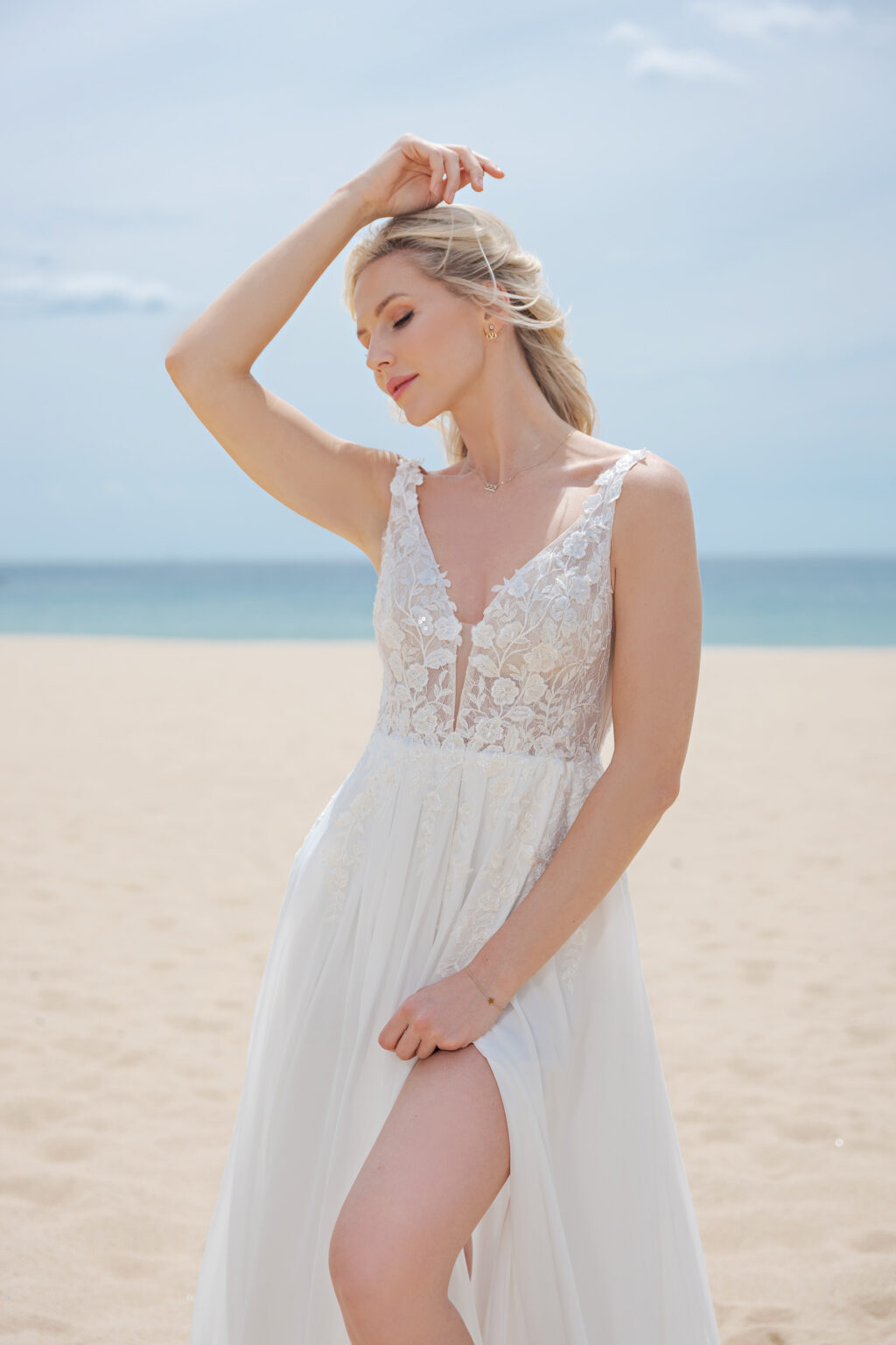 Amera Vera Light 2024 Standesamtkleid AL110 (2) Juno das Hochzeitshaus Meinersen bei Braunschweig Wolfsburg