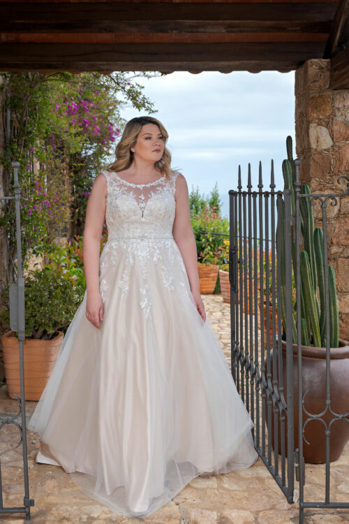 Molly Monroe 2024 Plus Size Brautkleid in grosse grössen LB225 (1) Juno das Hochzeitshaus Meinersen bei Braunschweig Wolfsburg