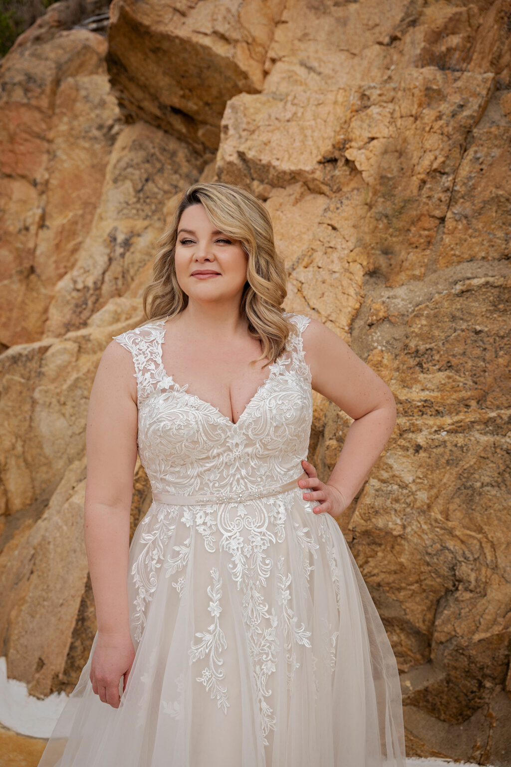 Molly Monroe 2024 Plus Size Brautkleid in grosse grössen LB228 (2) Juno das Hochzeitshaus Meinersen bei Braunschweig Wolfsburg