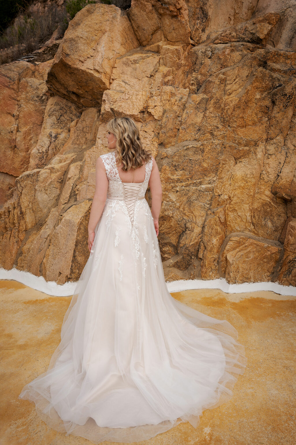 Molly Monroe 2024 Plus Size Brautkleid in grosse grössen LB228 (3) Juno das Hochzeitshaus Meinersen bei Braunschweig Wolfsburg