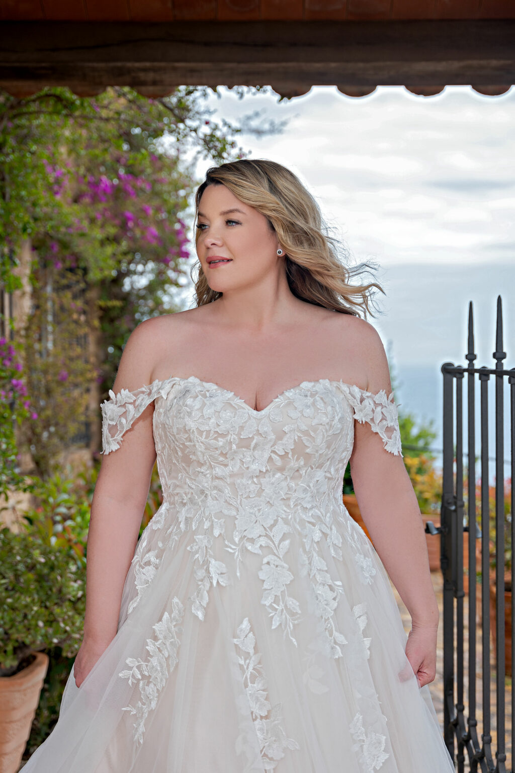 Molly Monroe 2024 Plus Size Brautkleid in grosse grössen LB231 (2) Juno das Hochzeitshaus Meinersen bei Braunschweig Wolfsburg