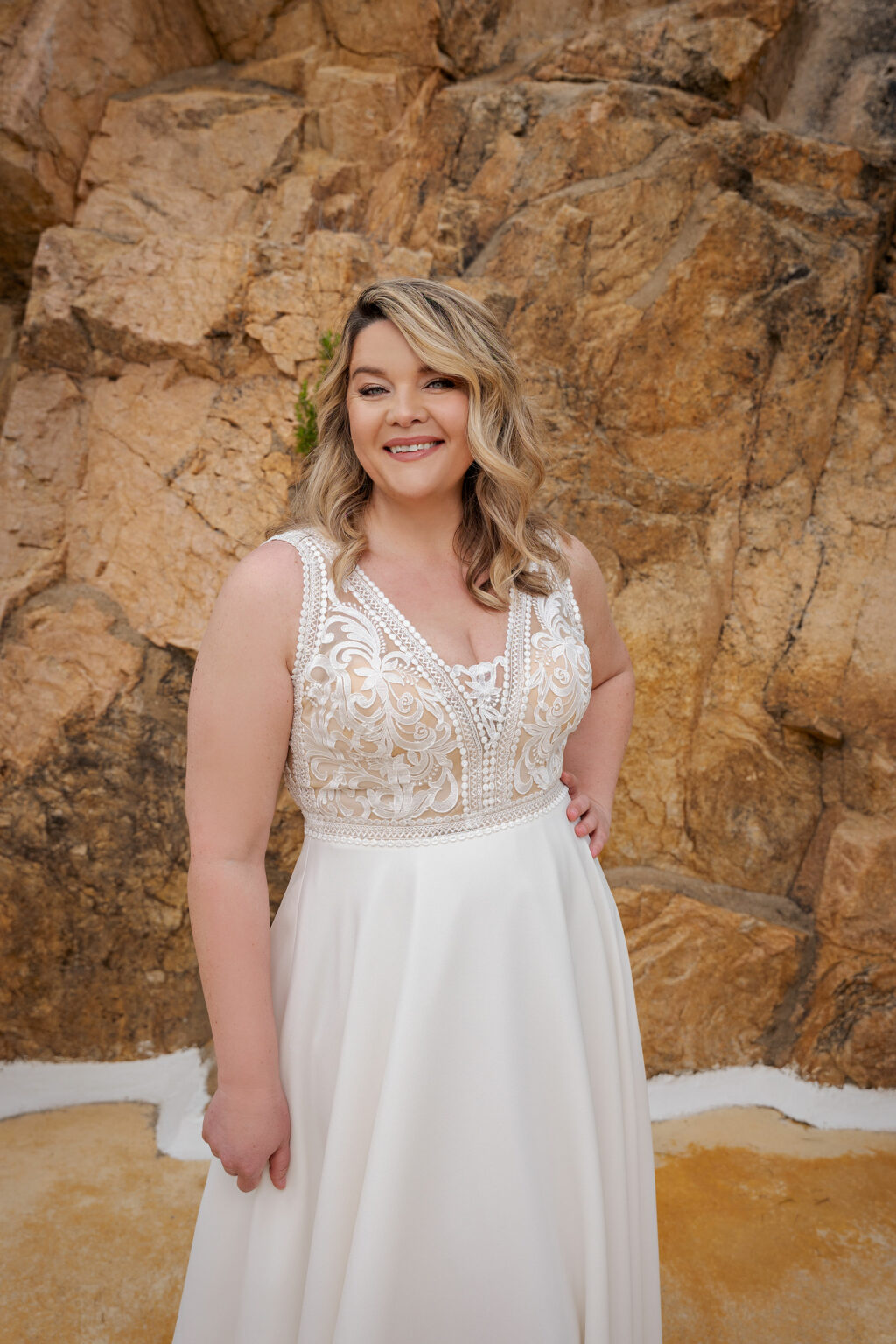 Molly Monroe 2024 Plus Size Brautkleid in grosse grössen LB232 (2) Juno das Hochzeitshaus Meinersen bei Braunschweig Wolfsburg