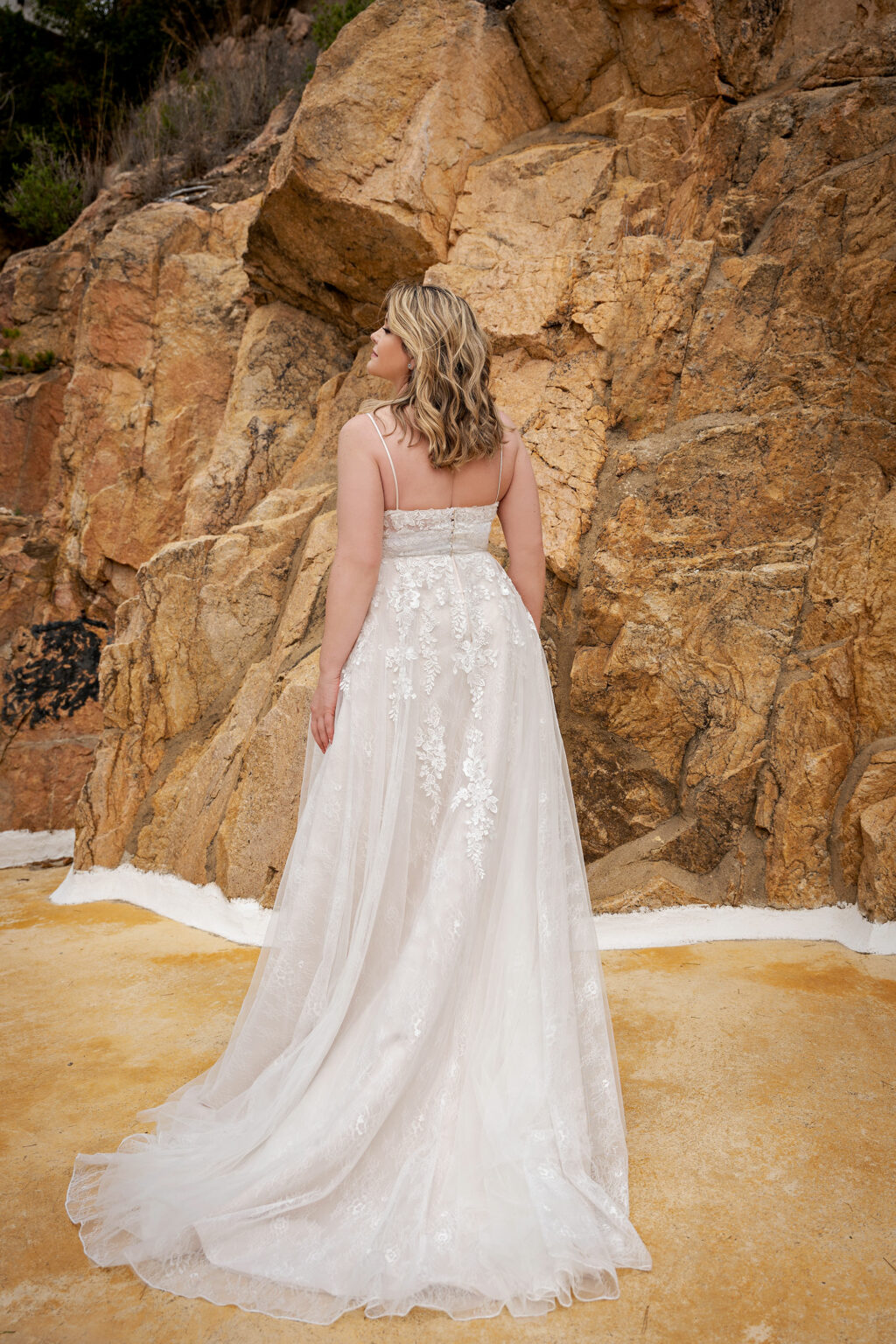 Molly Monroe 2024 Plus Size Brautkleid in grosse grössen LB234 (3) Juno das Hochzeitshaus Meinersen bei Braunschweig Wolfsburg