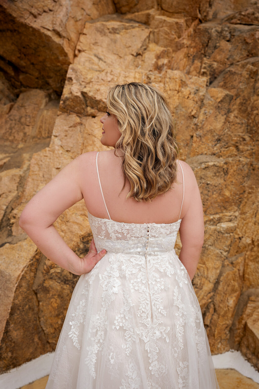 Molly Monroe 2024 Plus Size Brautkleid in grosse grössen LB234 (4) Juno das Hochzeitshaus Meinersen bei Braunschweig Wolfsburg