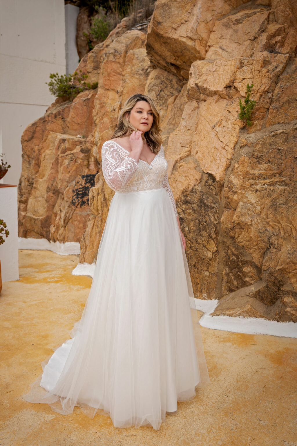 Molly Monroe 2024 Plus Size Brautkleid in grosse grössen LB237 (1) Juno das Hochzeitshaus Meinersen bei Braunschweig Wolfsburg