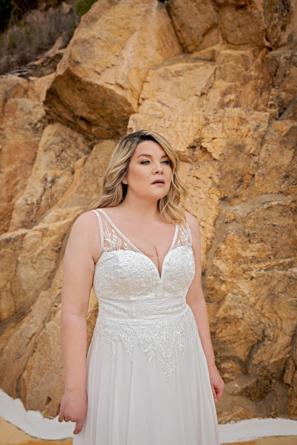 Molly Monroe 2024 Plus Size Brautkleid in grosse grössen LB239 (2) Juno das Hochzeitshaus Meinersen bei Braunschweig Wolfsburg
