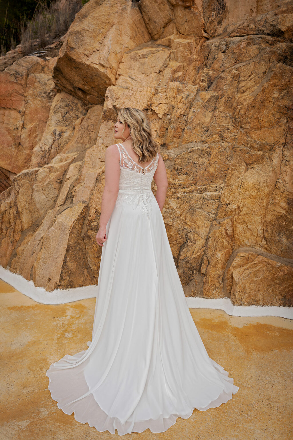 Molly Monroe 2024 Plus Size Brautkleid in grosse grössen LB239 (3) Juno das Hochzeitshaus Meinersen bei Braunschweig Wolfsburg