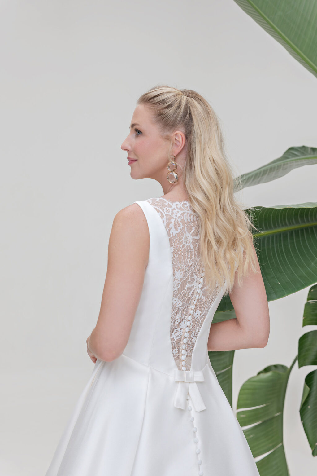 Amera Vera Kollektion 2025 Brautkleid B2502 (4) Juno das Hochzeitshaus Brautmode Meinersen Wolfsburg Gifhorn