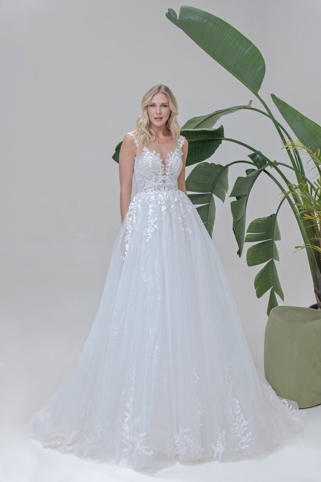 Amera Vera Kollektion 2025 Brautkleid B2506 (1) Juno das Hochzeitshaus Brautmode Meinersen Wolfsburg Gifhorn