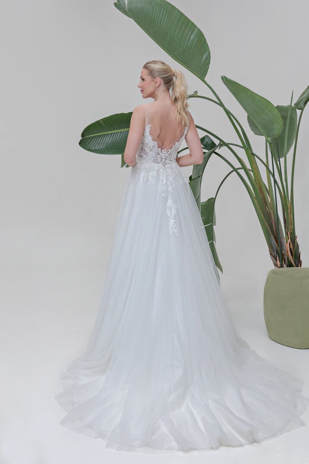 Amera Vera Kollektion 2025 Brautkleid B2514 (4) Juno das Hochzeitshaus Brautmode Meinersen Wolfsburg Gifhorn