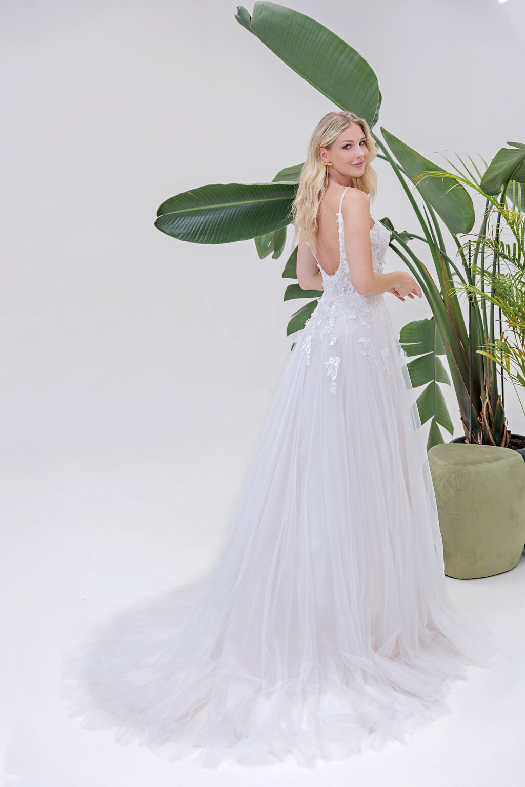 Amera Vera Kollektion 2025 Brautkleid B2516 (3) Juno das Hochzeitshaus Brautmode Meinersen Wolfsburg Gifhorn