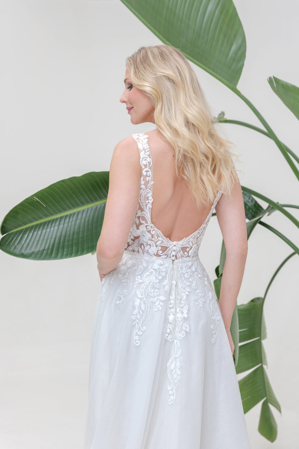 Amera Vera Kollektion 2025 Brautkleid B2530 (4) Juno das Hochzeitshaus Brautmode Meinersen Wolfsburg Gifhorn