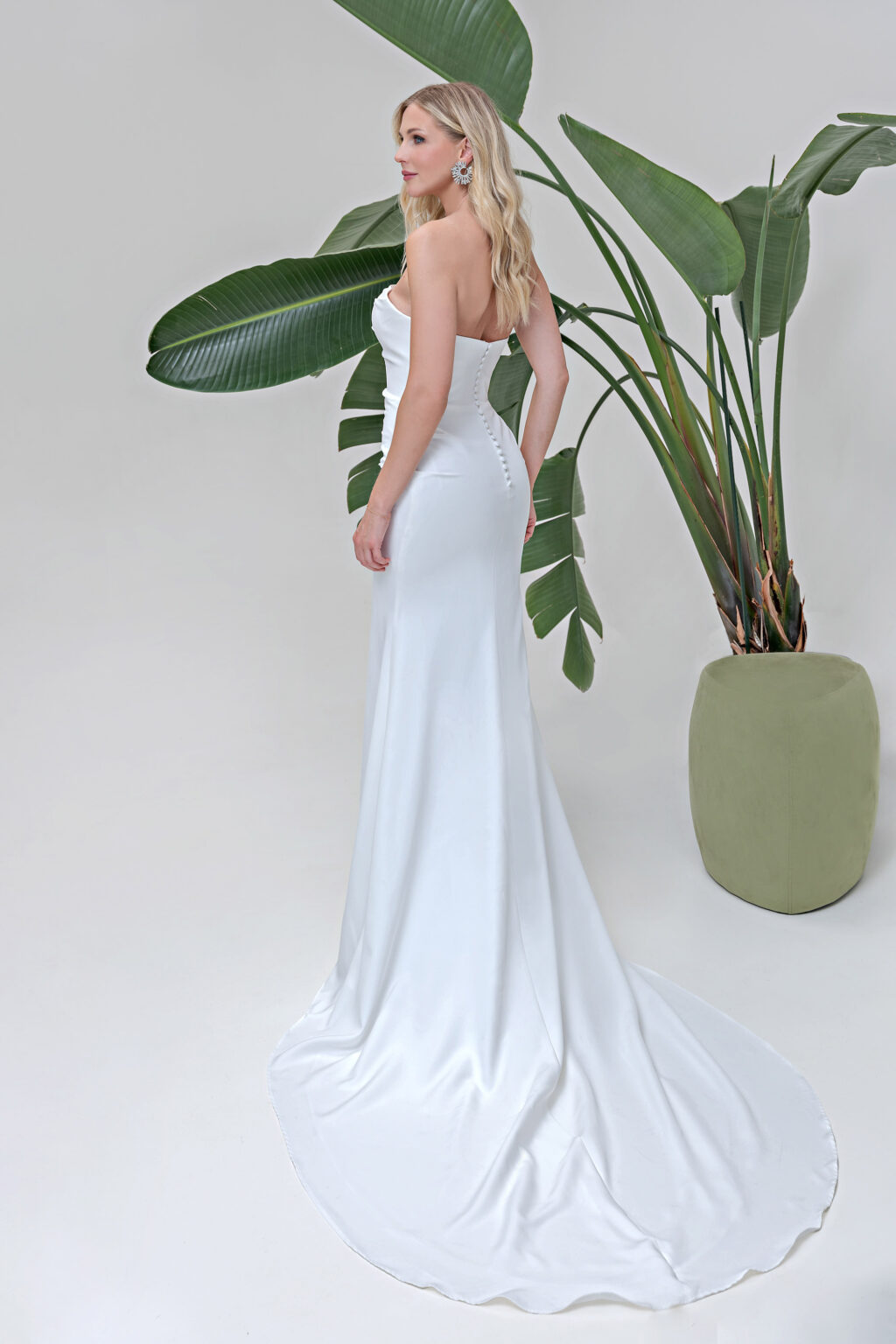 Amera Vera Light Kollektion 2025 Standesamtkleid ivory AL124 (3) Juno das Hochzeitshaus Brautmode Meinersen Wolfsburg Gifhorn