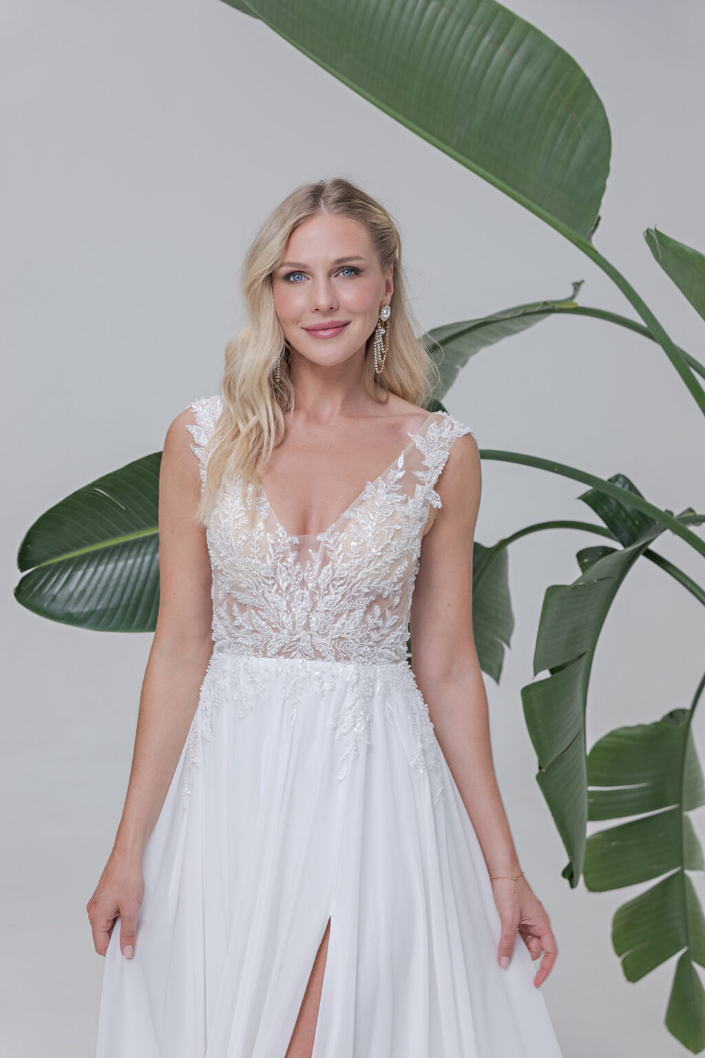 Amera Vera Light Kollektion 2025 Standesamtkleid ivory AL126 (2) Juno das Hochzeitshaus Brautmode Meinersen Wolfsburg Gifhorn