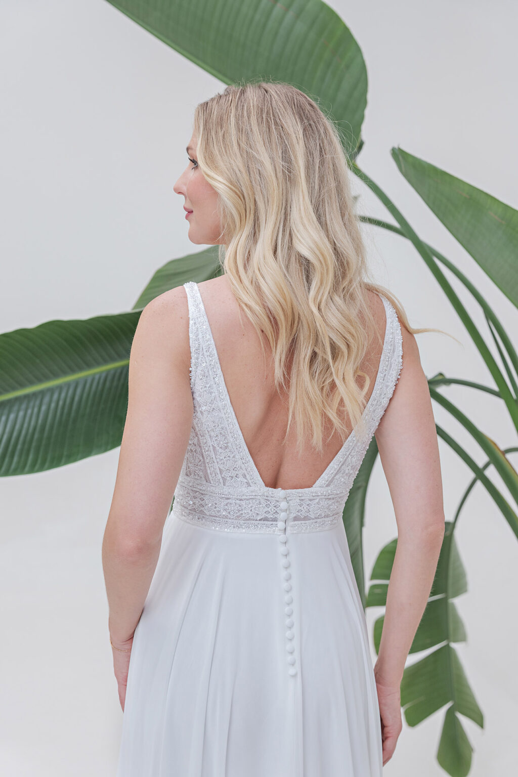 Amera Vera Light Kollektion 2025 Standesamtkleid ivory AL130 (4) Juno das Hochzeitshaus Brautmode Meinersen Wolfsburg Gifhorn