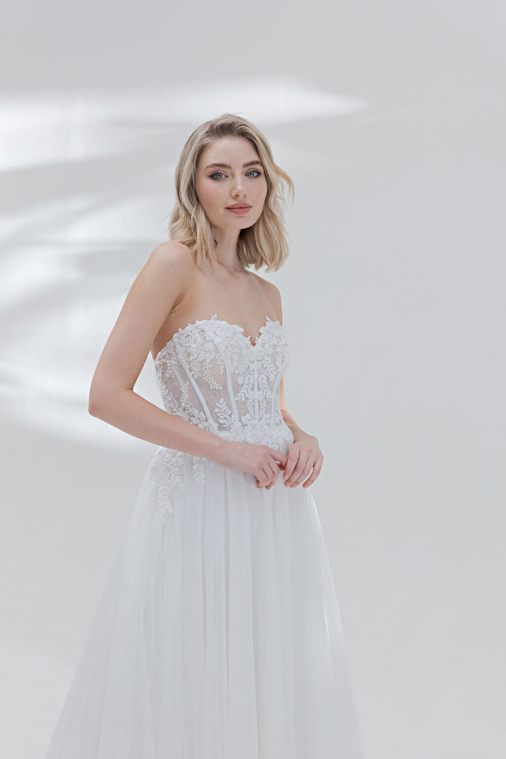 AnnAngelex Kollektion 2025 Standesamtkleid ivory B2562 (8) Juno das Hochzeitshaus Brautmode Meinersen Wolfsburg Gifhorn