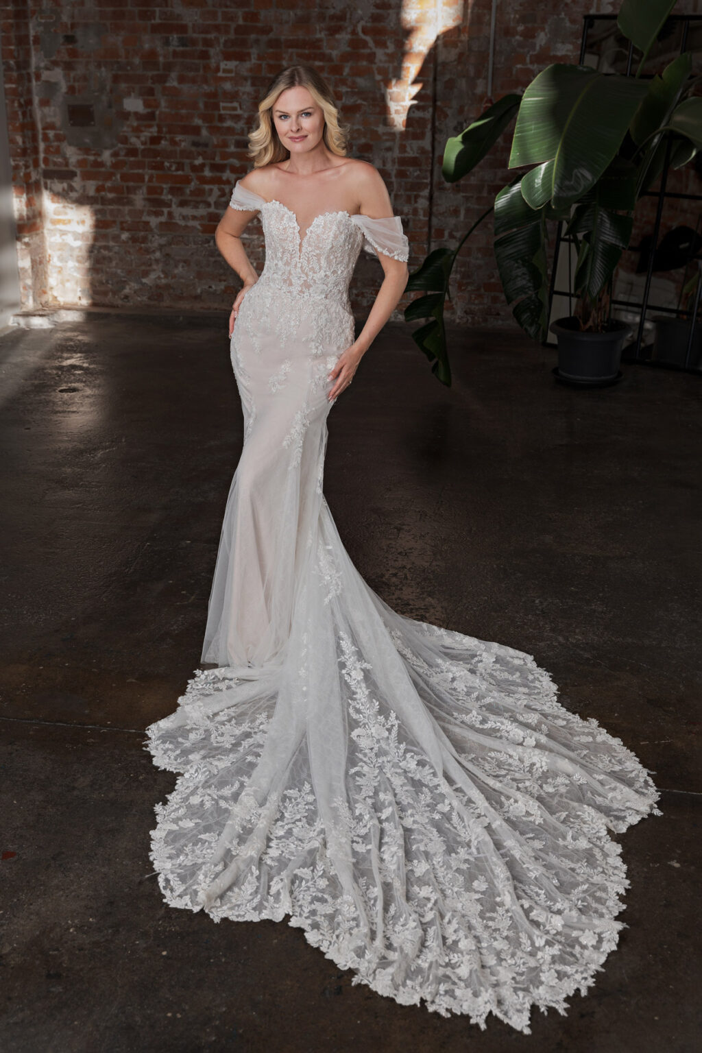 Duett 2025 ivory Hochzeitskleid DT152 1 Juno das Hochzeitshaus Hochzeitsmode Meinersen Wolfsburg Gifhor