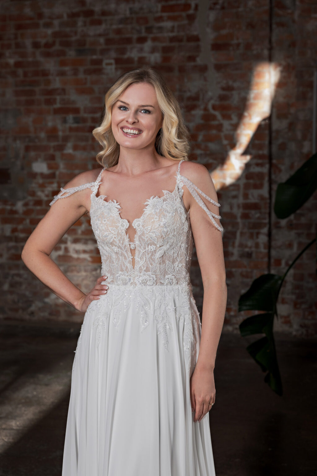 Duett 2025 ivory Hochzeitskleid DT701 2 Juno das Hochzeitshaus Hochzeitsmode Meinersen Wolfsburg Gifhor