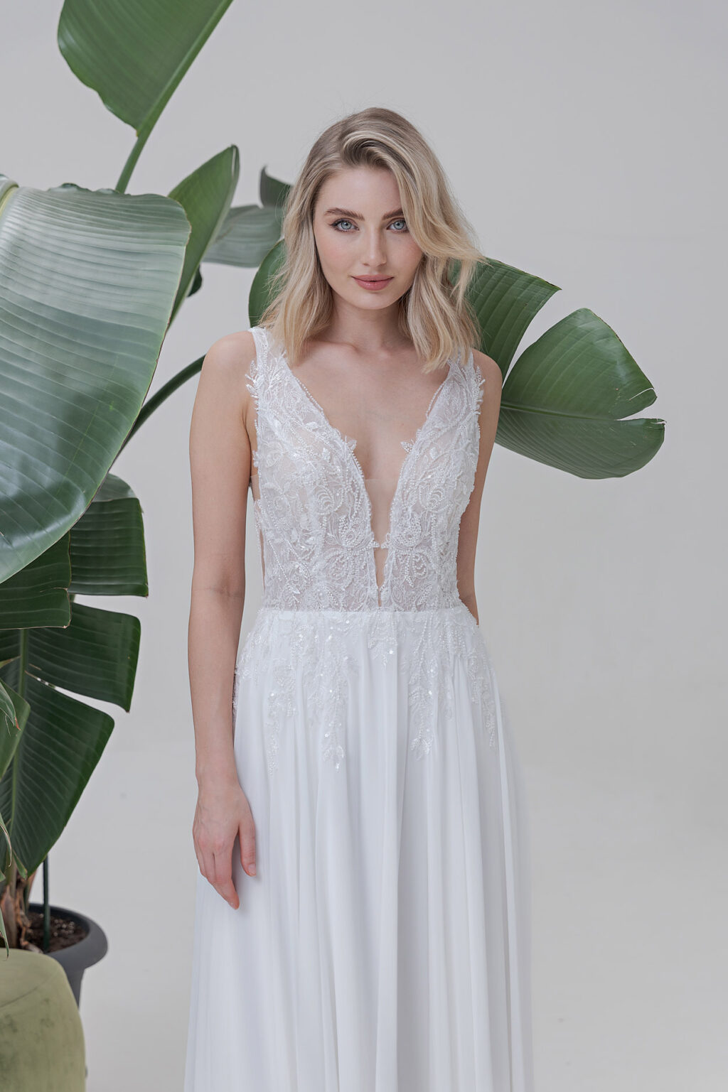 Fevronia Kollektion 2025 Standesamtkleid ivory AM125 (2) Juno das Hochzeitshaus Brautmode Meinersen Wolfsburg Gifhorn