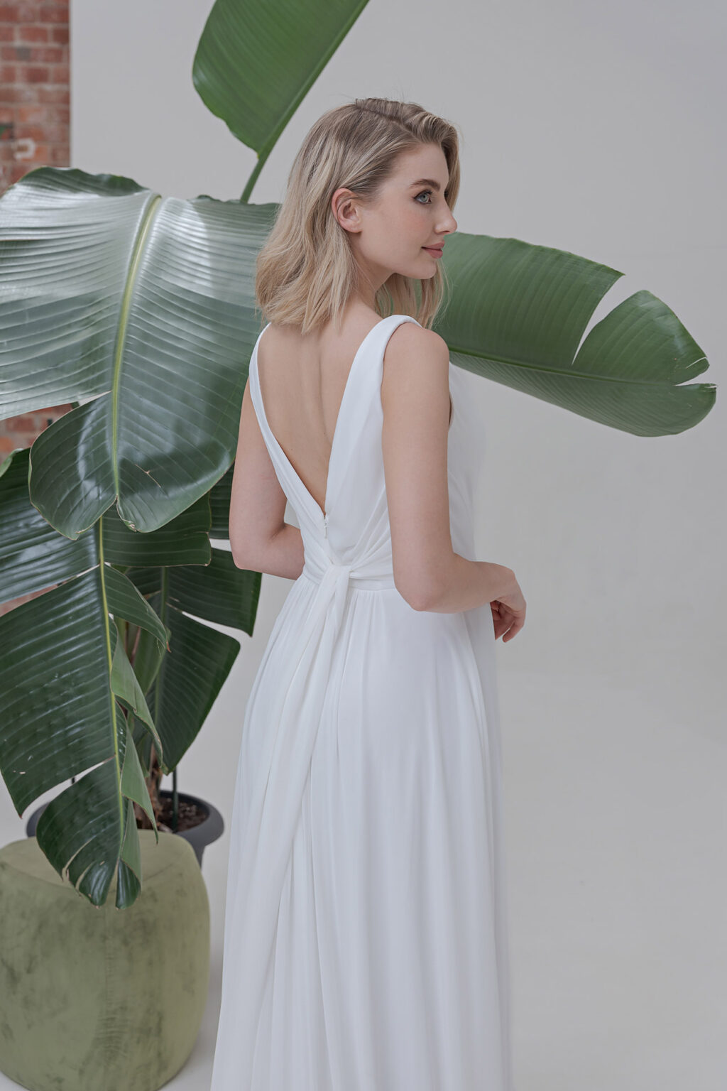 Fevronia Kollektion 2025 Standesamtkleid ivory AM128 (4) Juno das Hochzeitshaus Brautmode Meinersen Wolfsburg Gifhorn