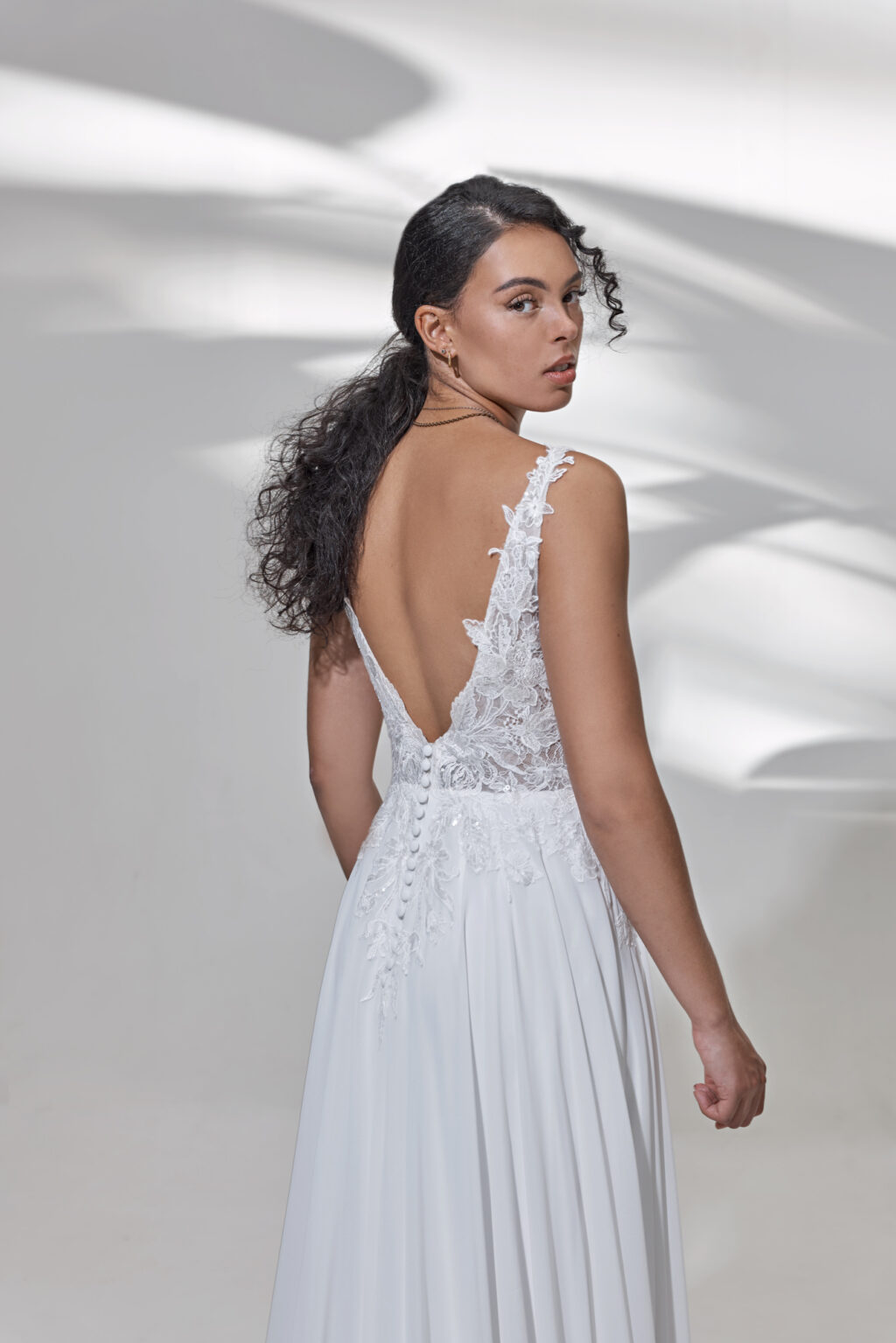 Lohrengel Light Kollektion 2025 Standesamtkleid LB331 4 Juno das Hochzeitshaus Hochzeitsmode Meinersen Wolfsburg Gifhorn