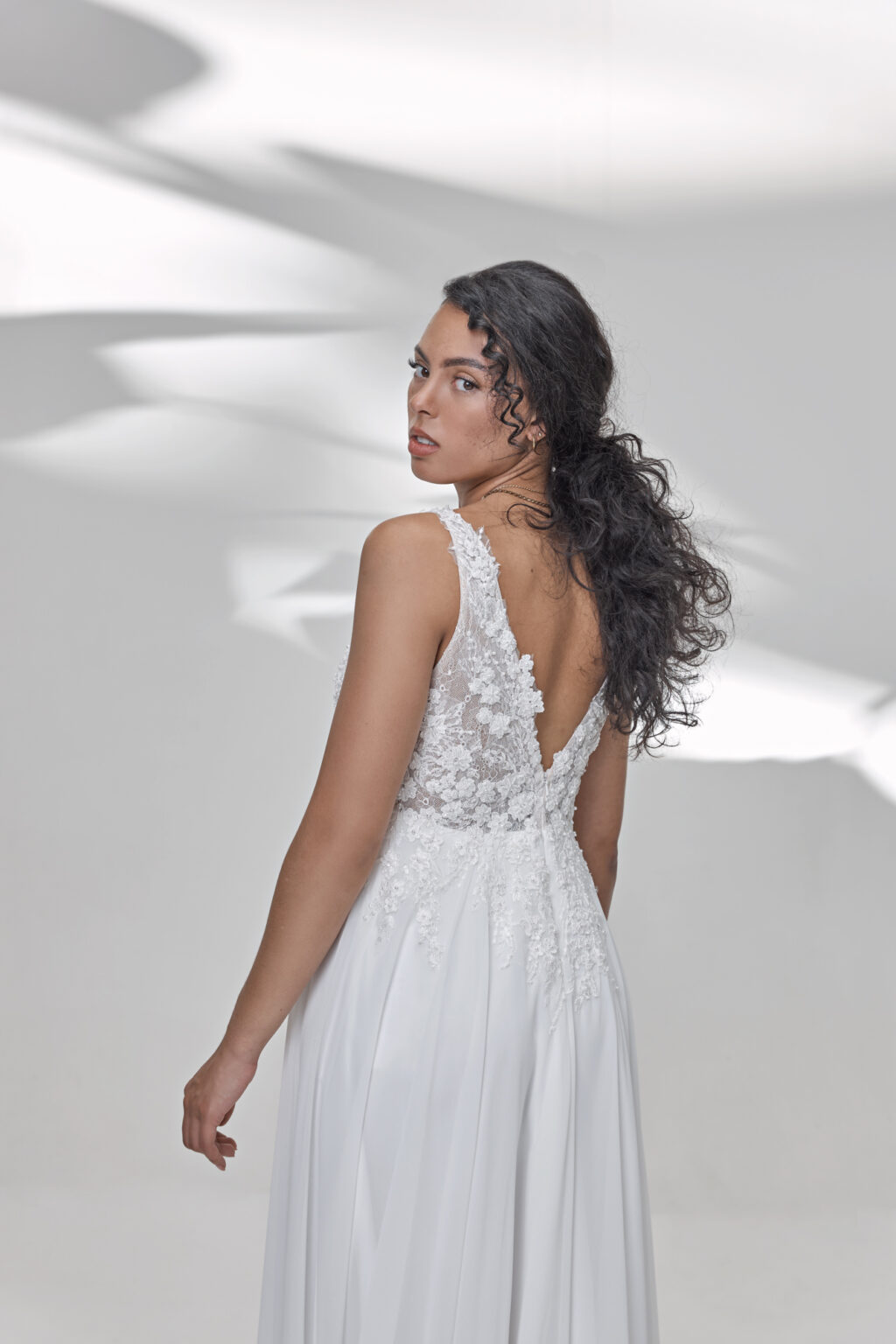 Lohrengel Light Kollektion 2025 Standesamtkleid LBS05 4 Juno das Hochzeitshaus Hochzeitsmode Meinersen Wolfsburg Gifhorn