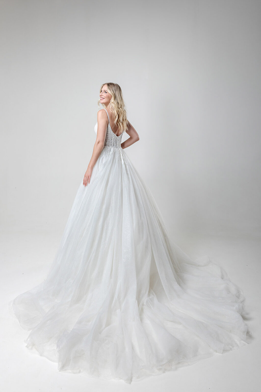 Miss Beautiful Bride Kollektion 2025 Brautkleid MGB182 (3) Juno das Hochzeitshaus Brautmode Meinersen Wolfsburg Gifhorn