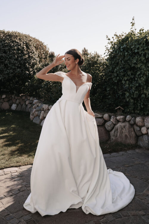 Molly Monroe 2026 ivory Curvy Brautkleid LB520 12 Juno das Hochzeitshaus Meinersen Gifhorn