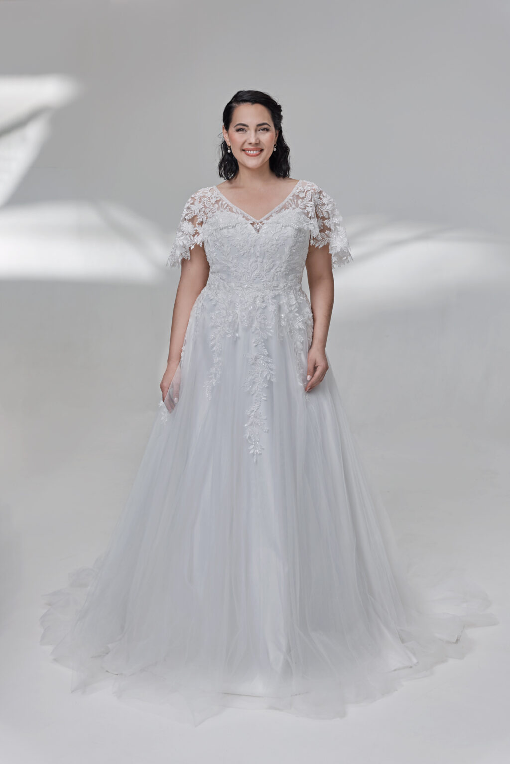 Molly Monroe by Lohrengel Kollektion 2025 Curvy Brautkleid LB500 1 Plus Size Brautkleid Juno das Hochzeitshaus Meinersen bei Braunschweig Wolfsburg