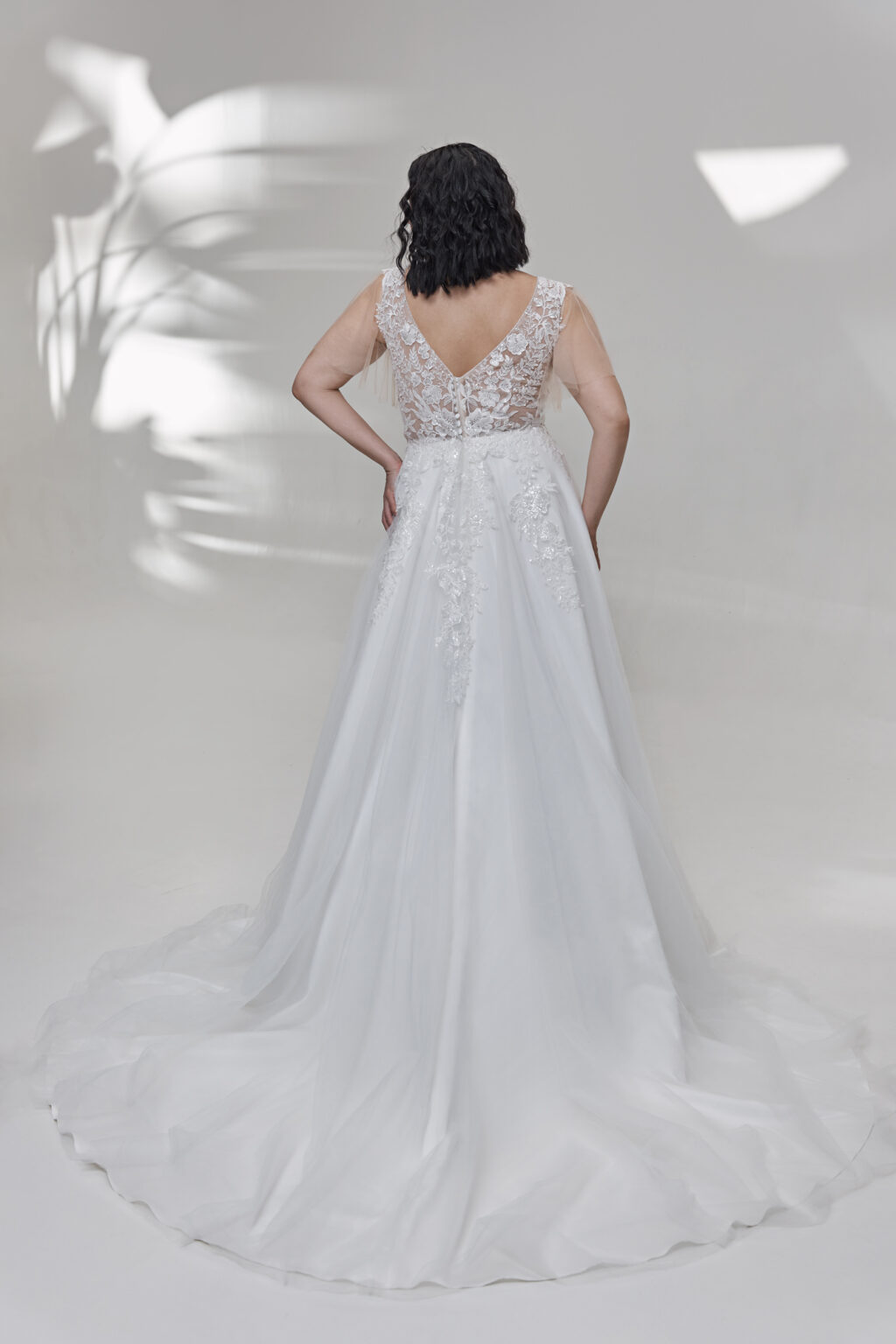 Molly Monroe by Lohrengel Kollektion 2025 Curvy Brautkleid LB504 3 Plus Size Brautkleid Juno das Hochzeitshaus Meinersen bei Braunschweig Wolfsburg