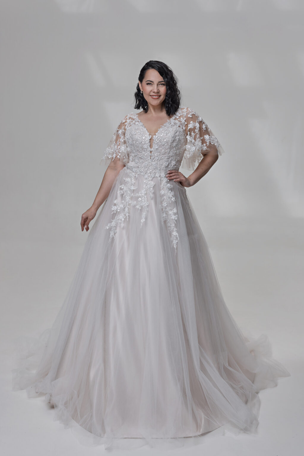 Molly Monroe by Lohrengel Kollektion 2025 Curvy Brautkleid LB509 1 Plus Size Brautkleid Juno das Hochzeitshaus Meinersen bei Braunschweig Wolfsburg