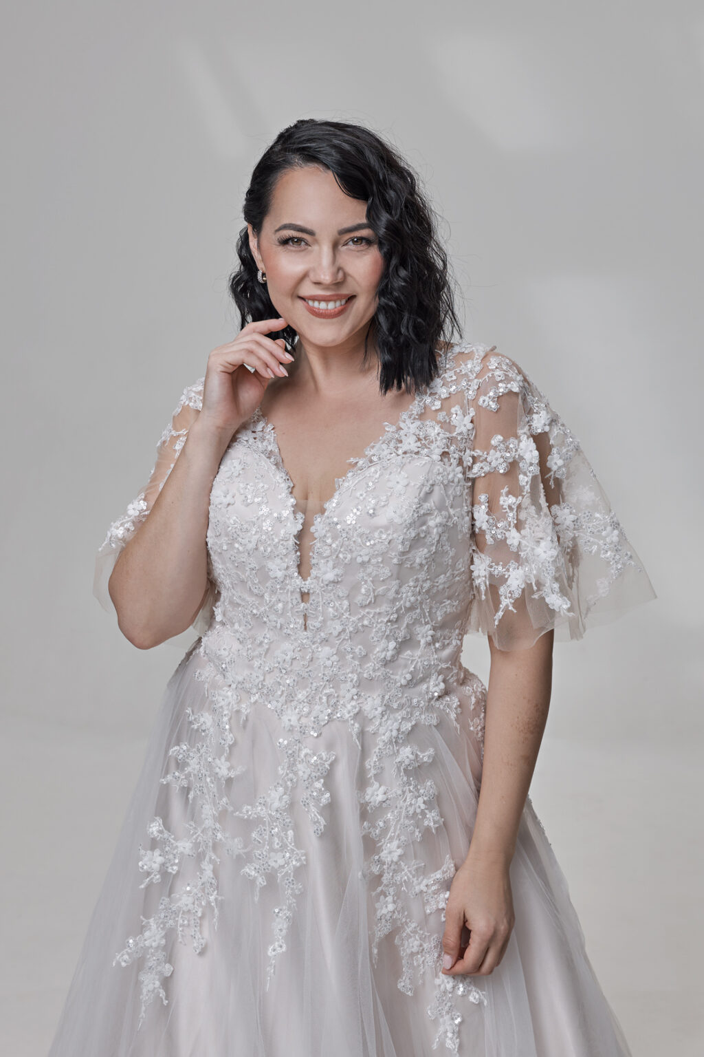 Molly Monroe by Lohrengel Kollektion 2025 Curvy Brautkleid LB509 2 Plus Size Brautkleid Juno das Hochzeitshaus Meinersen bei Braunschweig Wolfsburg