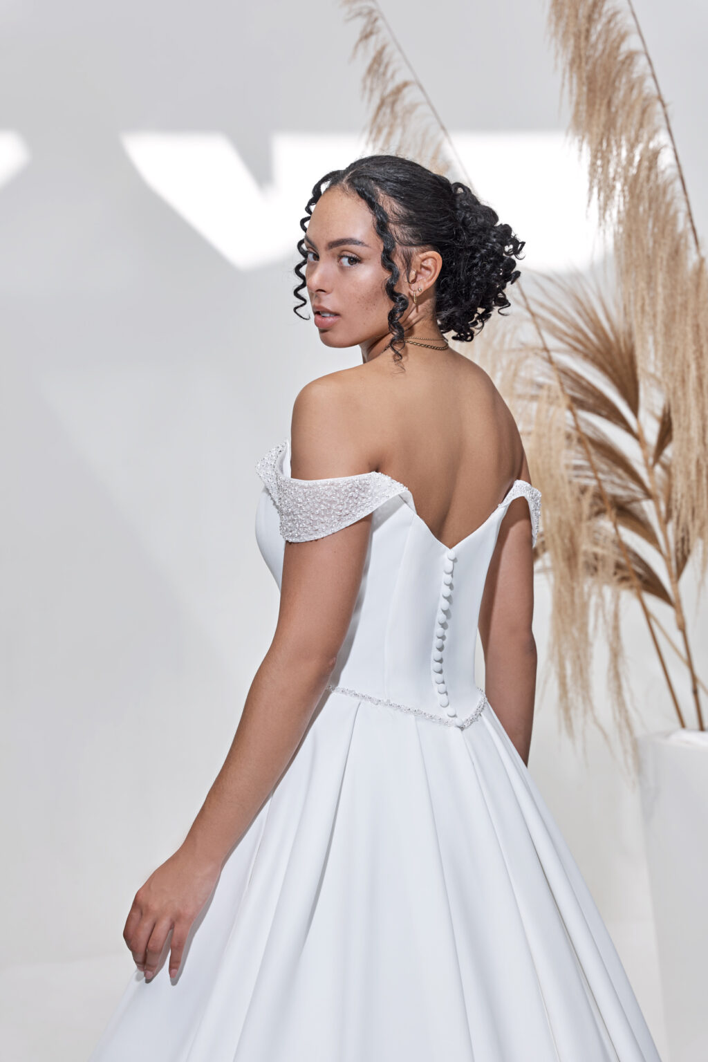 Molly Monroe by Lohrengel Kollektion 2025 Curvy Brautkleid LB520 4 Plus Size Brautkleid Juno das Hochzeitshaus Meinersen bei Braunschweig Wolfsburg