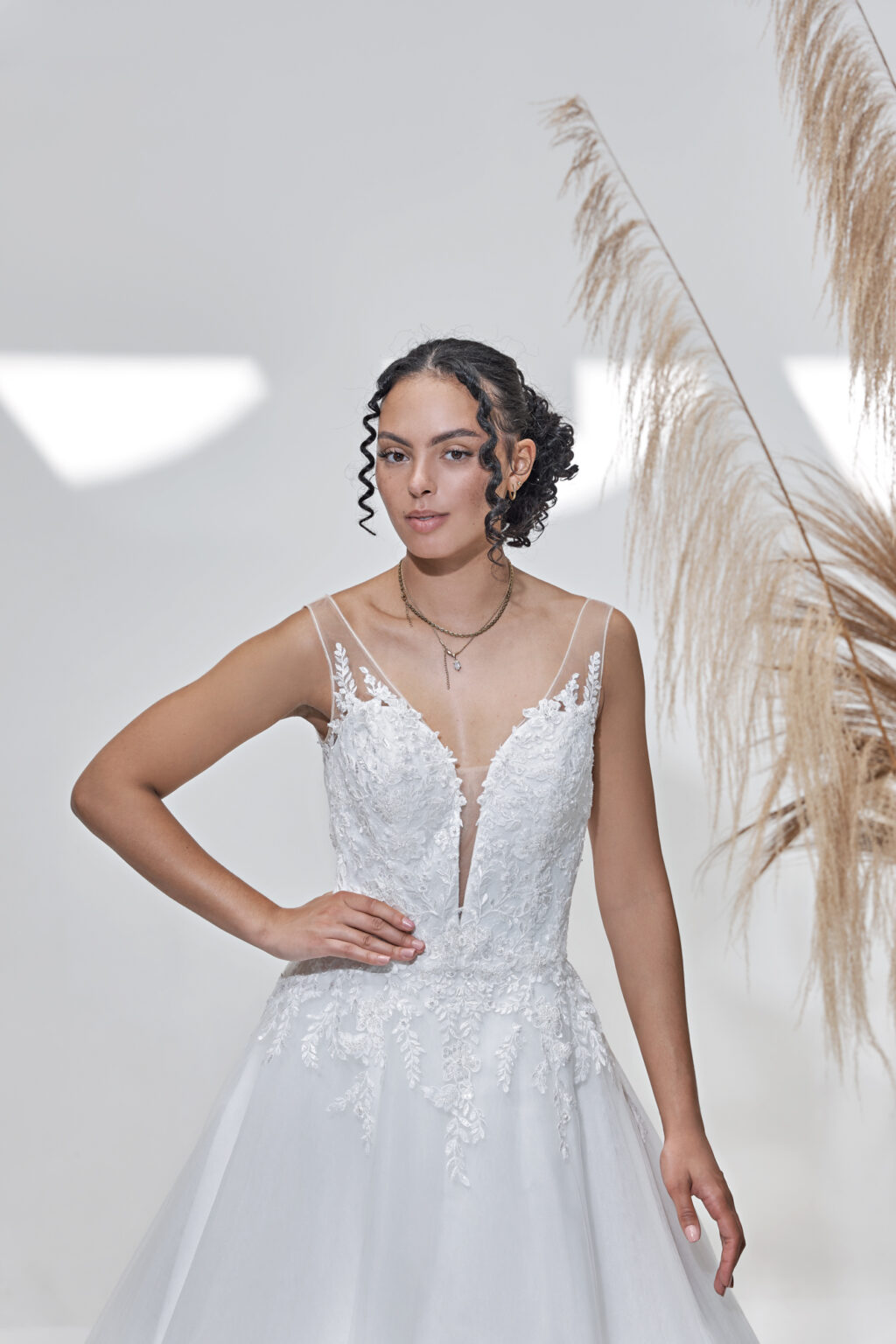 Molly Monroe by Lohrengel Kollektion 2025 Curvy Brautkleid LB522 2 Plus Size Brautkleid Juno das Hochzeitshaus Meinersen bei Braunschweig Wolfsburg