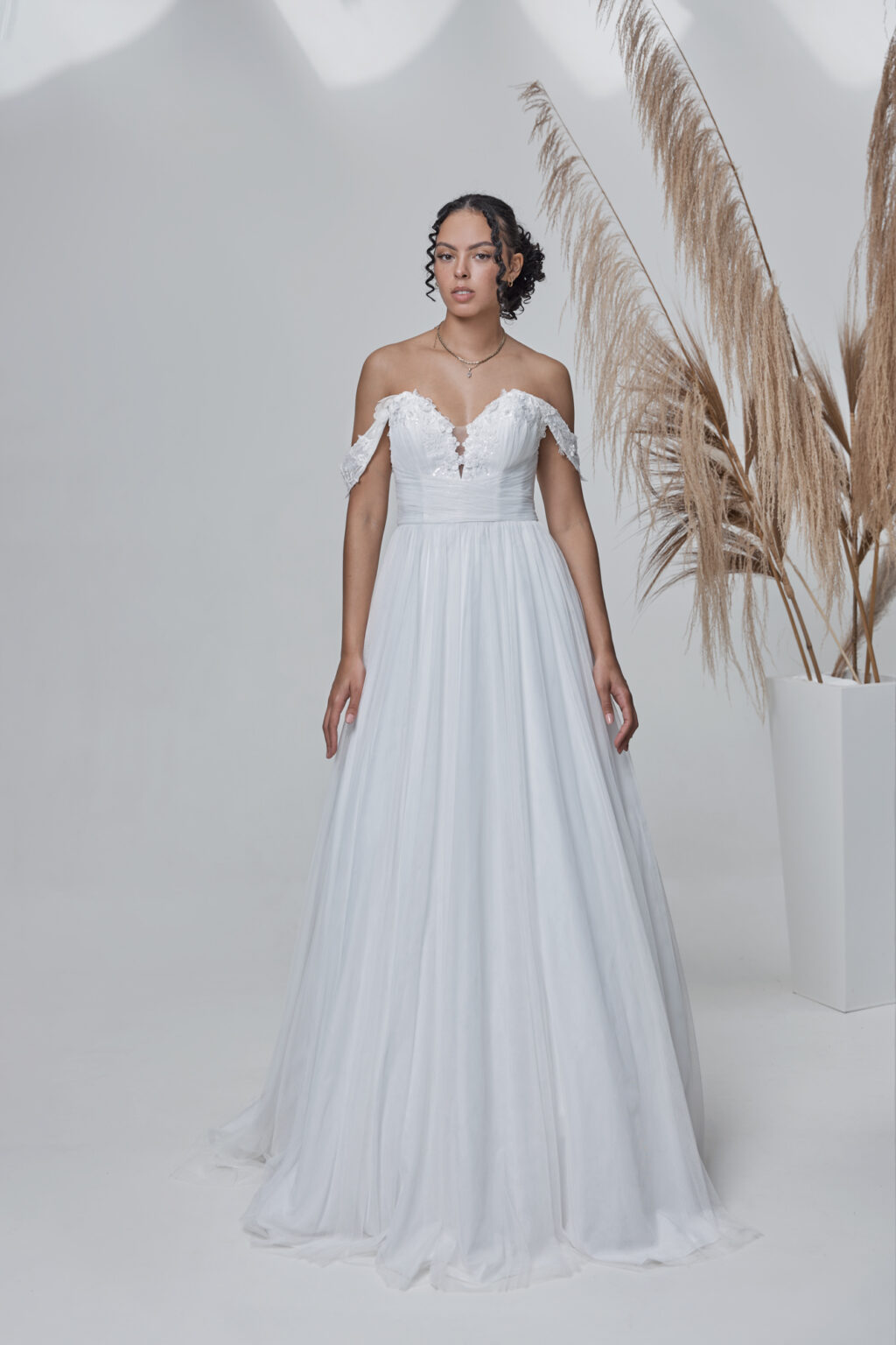 Molly Monroe by Lohrengel Kollektion 2025 Curvy Brautkleid LB523 1 Plus Size Brautkleid Juno das Hochzeitshaus Meinersen bei Braunschweig Wolfsburg