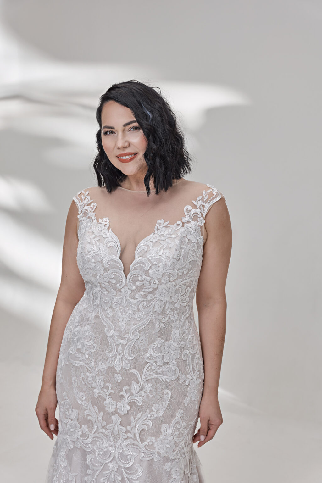 Molly Monroe by Lohrengel Kollektion 2025 Curvy Brautkleid LB524 2 Plus Size Brautkleid Juno das Hochzeitshaus Meinersen bei Braunschweig Wolfsburg