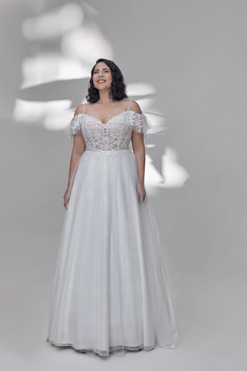 Molly Monroe by Lohrengel Kollektion 2025 Curvy Brautkleid LB526 1 Plus Size Brautkleid Juno das Hochzeitshaus Meinersen bei Braunschweig Wolfsburg