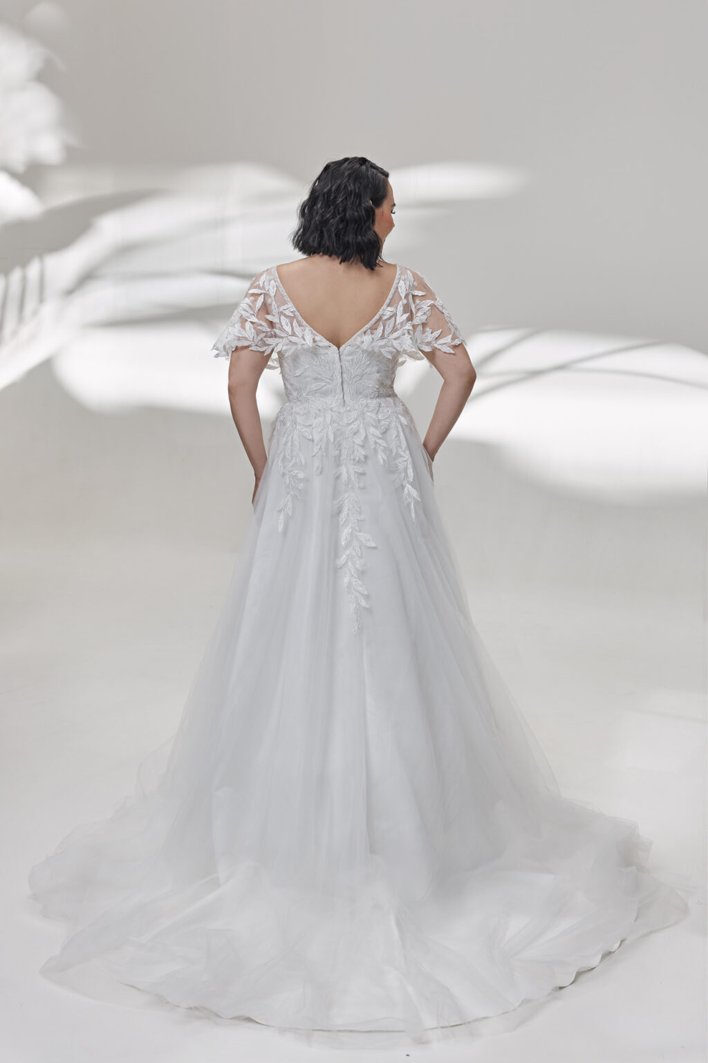 Molly Monroe by Lohrengel Kollektion 2025 Curvy Brautkleid LB533 3 Plus Size Brautkleid Juno das Hochzeitshaus Meinersen bei Braunschweig Wolfsburg