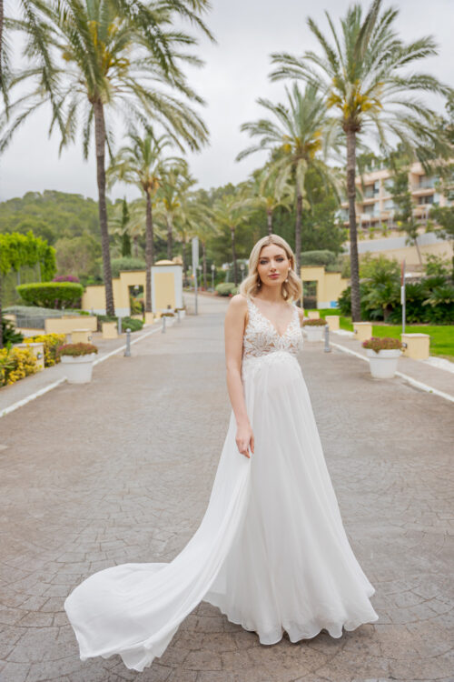 Mami Love Kollektion 2026 Brautkleid Umstandskleid BS524 (1) Juno das Hochzeitshaus Meinersen Gifhorn