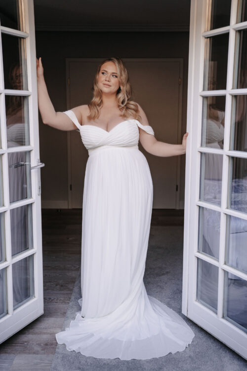 Molly Monroe 2026 ivory Curvy Brautkleid LB317 10 Juno das Hochzeitshaus Meinersen Gifhorn